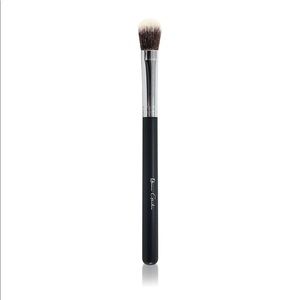 BEAU GÂCHIS ILLUMINATOR (HIGHLIGHTING) BRUSH